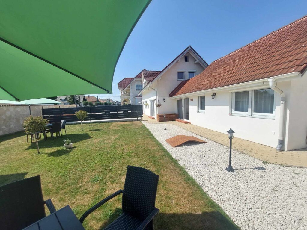 142609e3-6fc7-422a-9dfd-f45b96b2277f