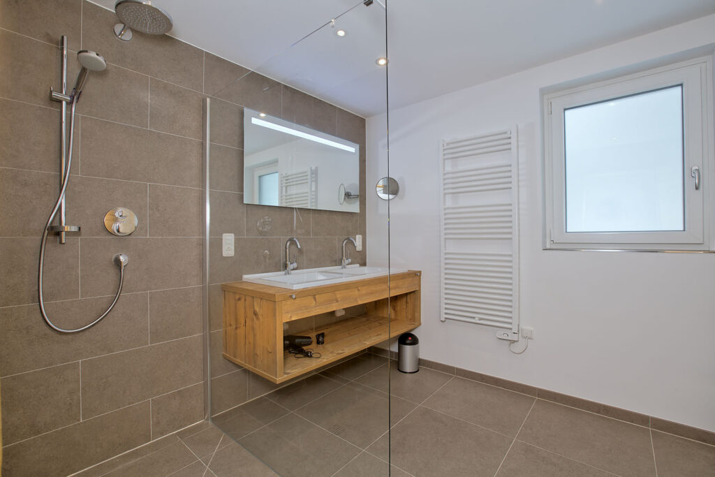 14.-Chalet-Dorfkristall-Bramberg-Bad-Sauna-1-1