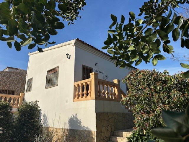 BuitenkantVilaGirasoles