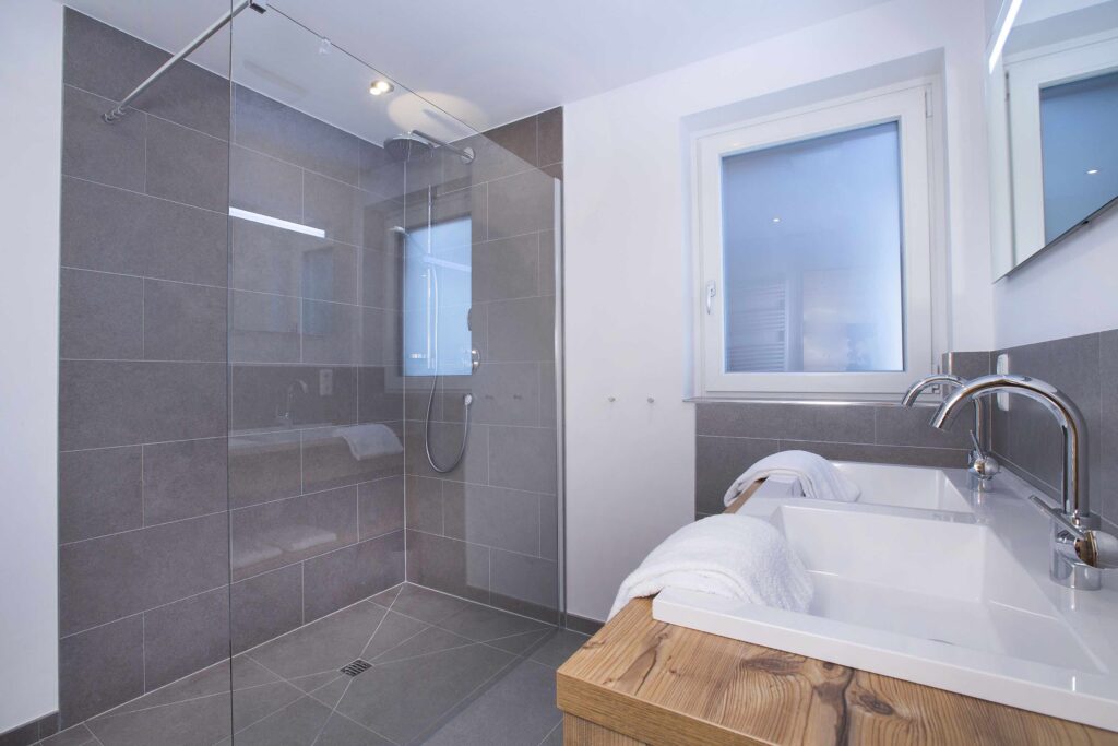 DORFKRISTALL-BADKAMER-1